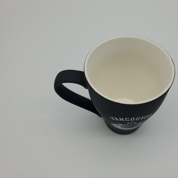 Vancouver Canucks Hockey Logo Mug Flat Black Brands Unlimited NHL 315ml / 11oz - Picture 6 of 7